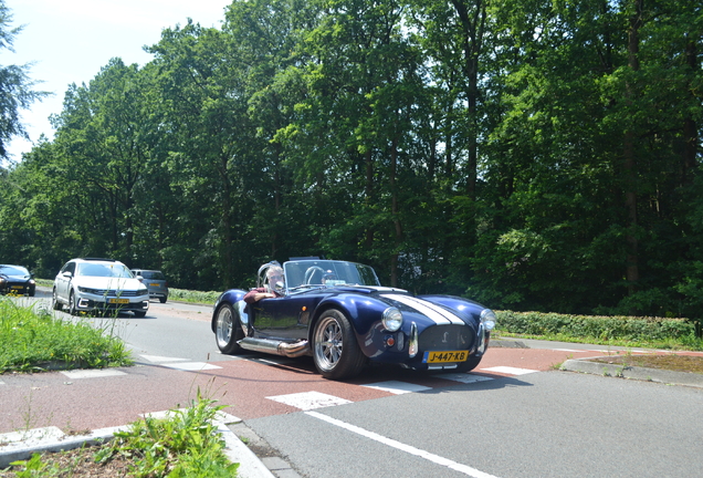 AC Cobra 427