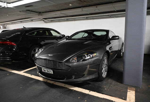 Aston Martin DB9