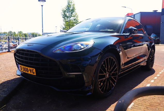Aston Martin DBX707