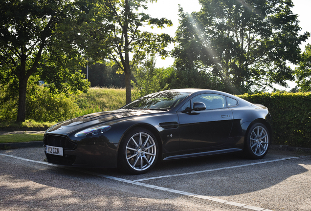 Aston Martin V12 Vantage S