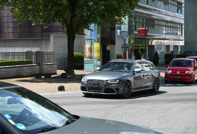 Audi RS4 Avant B8