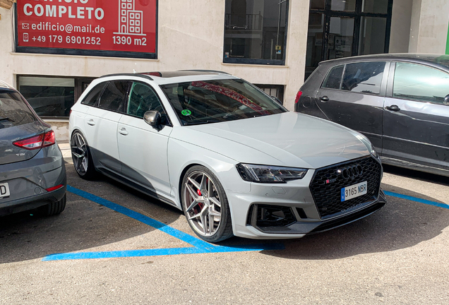Audi RS4 Avant B9