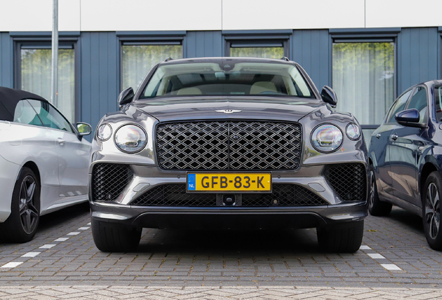 Bentley Bentayga EWB Mulliner