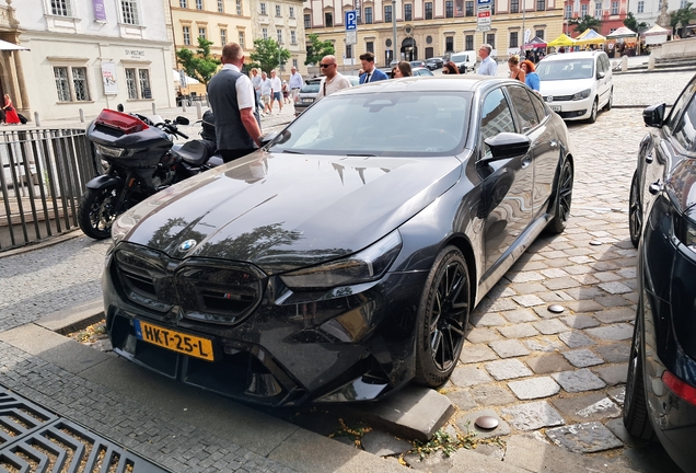 BMW M5 G90
