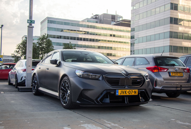 BMW M5 G90