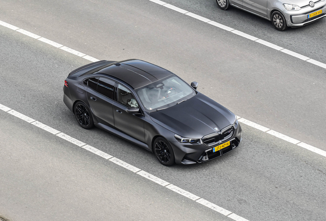 BMW M5 G90