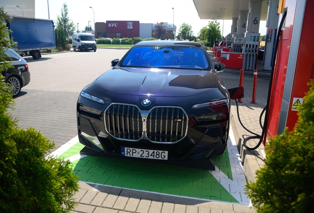 BMW M760e xDrive