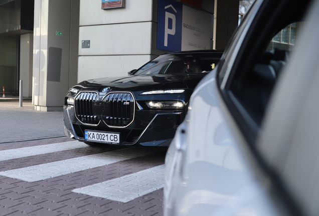 BMW M760e xDrive