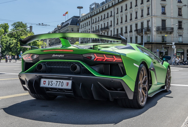 Lamborghini Aventador LP770-4 SVJ