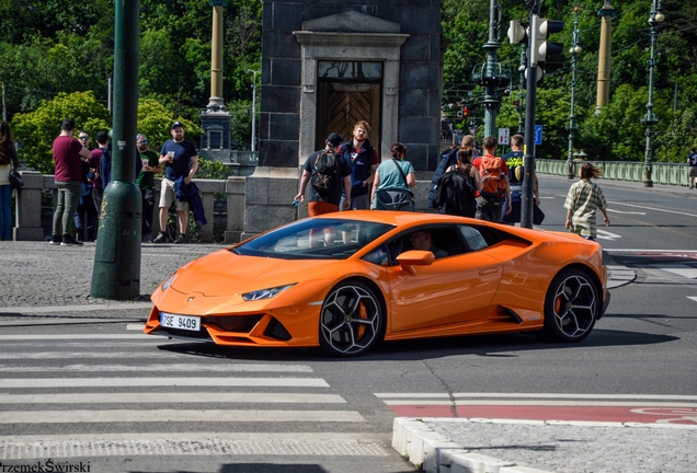 Lamborghini Huracán LP640-4 EVO