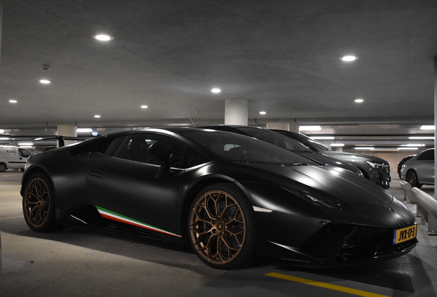 Lamborghini Huracán LP640-4 Performante