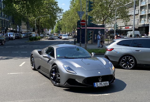 Maserati MC20