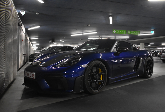 Porsche 718 Spyder RS Weissach Package