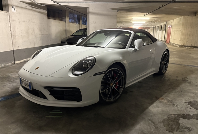 Porsche 992 Carrera 4S Cabriolet MkI