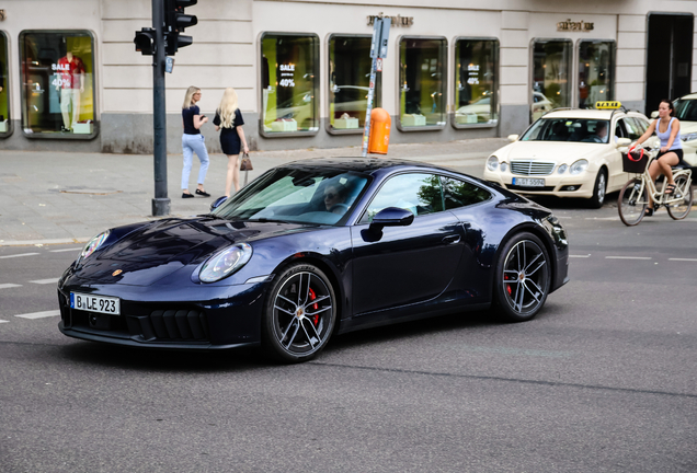 Porsche 992 Carrera GTS MkII