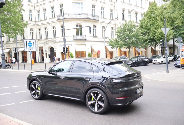 Porsche Cayenne Coupé Turbo E-Hybrid
