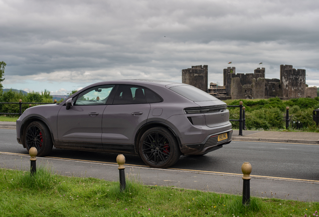 Porsche Macan EV Turbo
