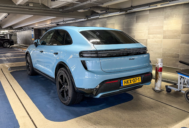 Porsche Macan EV Turbo