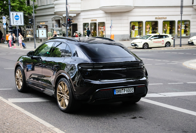 Porsche Macan EV Turbo