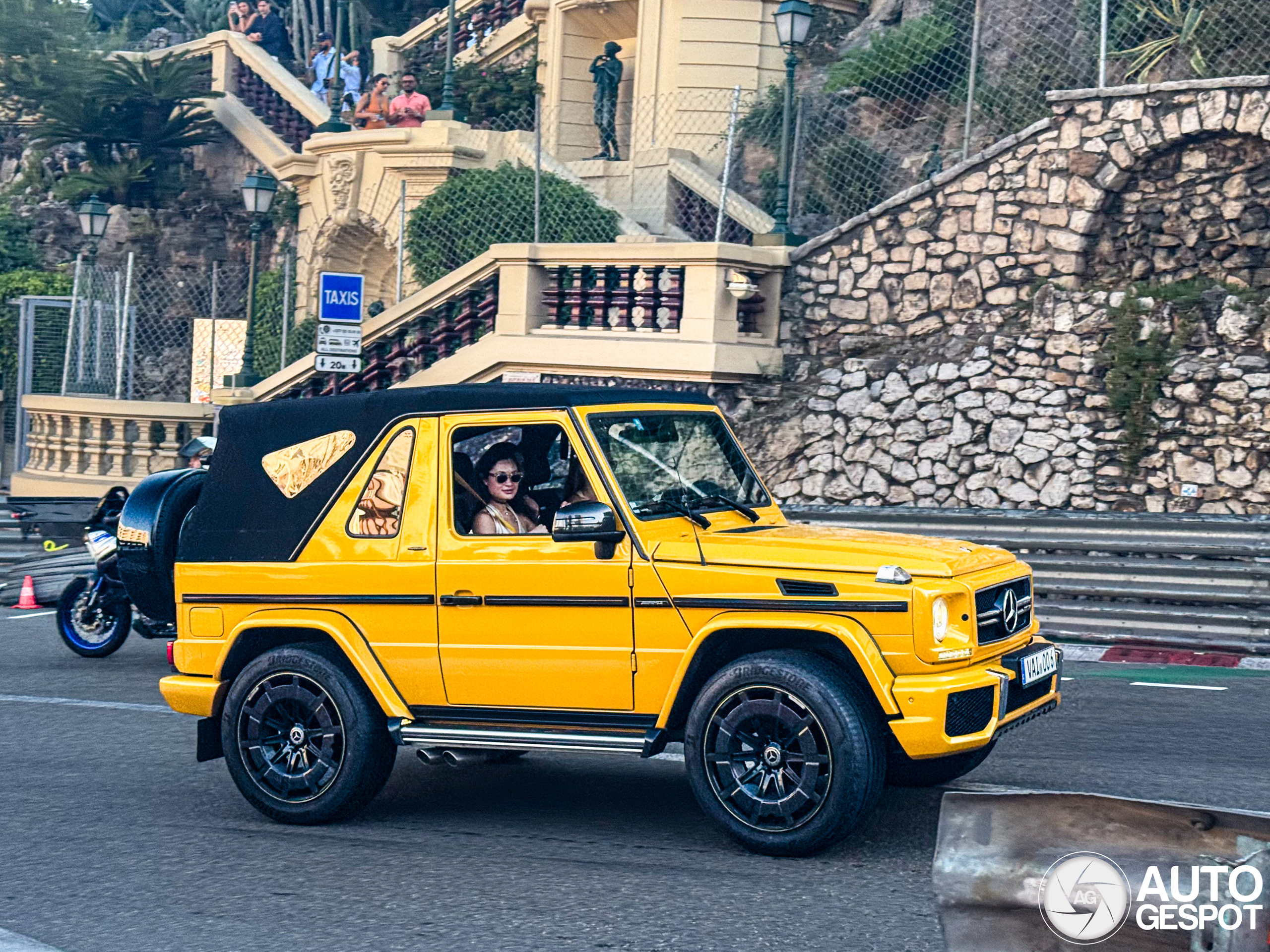 Knalgele Brabus G Cabriolet in Monaco