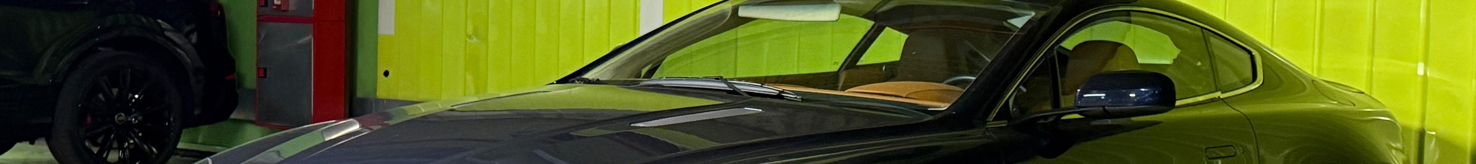 Aston Martin V8 Vantage