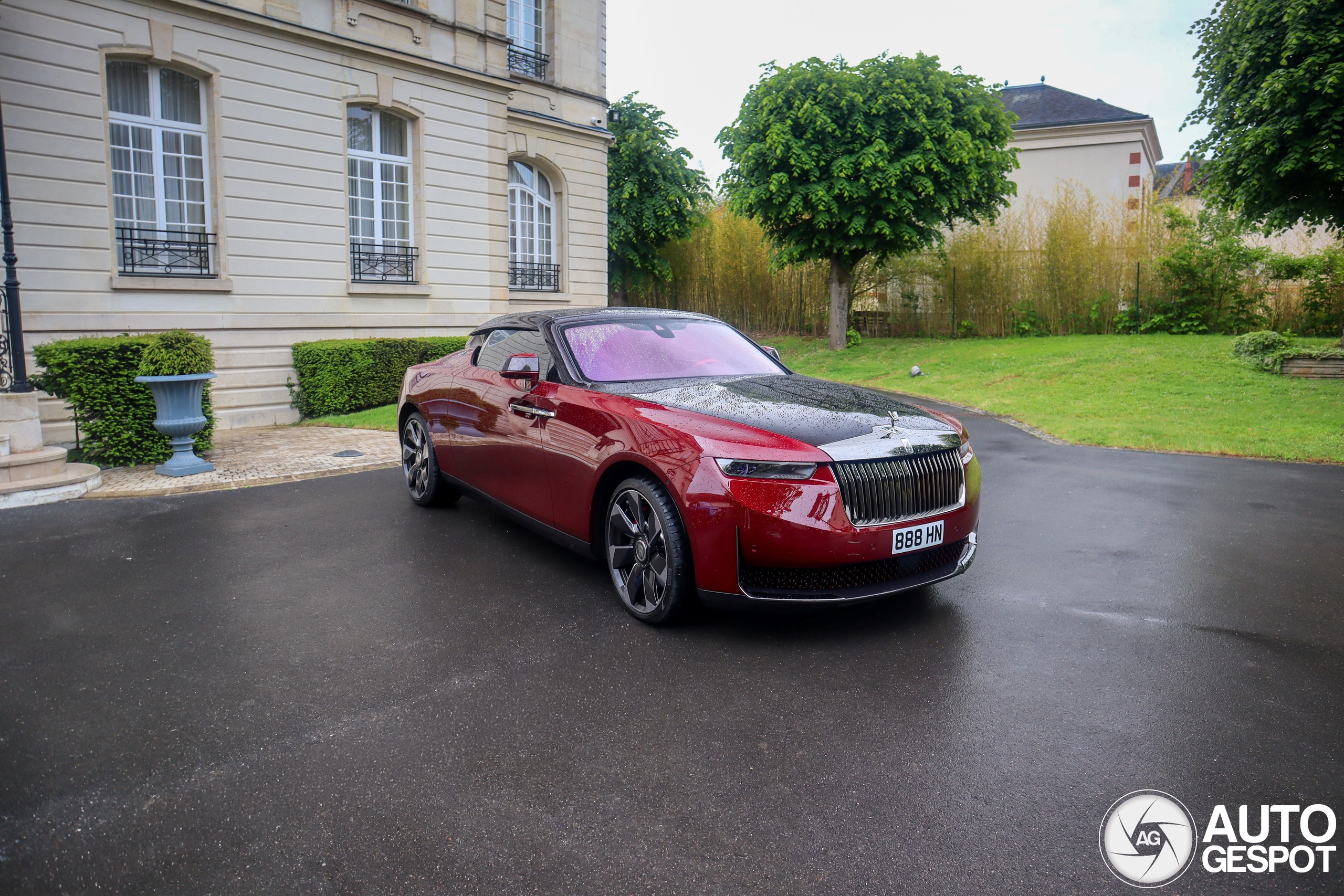 Rolls-Royce La Rose Noire Droptail is geen garageprinses