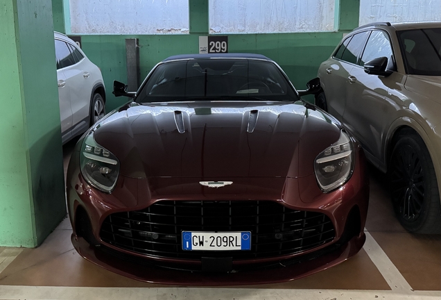 Aston Martin DB12 Volante
