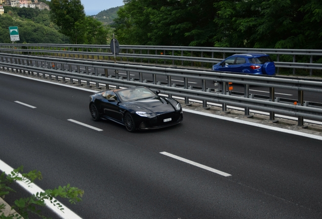 Aston Martin DBS 770 Ultimate Volante