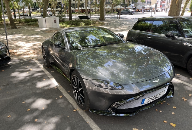 Aston Martin V8 Vantage 2018