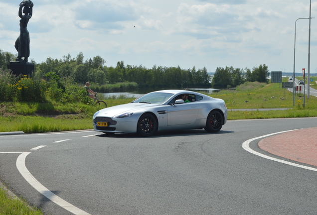Aston Martin V8 Vantage