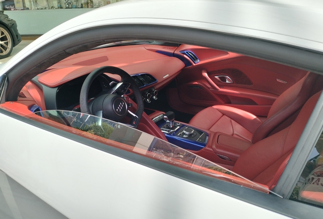 Audi R8 V10 2015