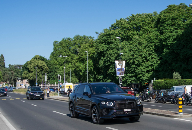 Bentley Bentayga Hybrid S 2024 Black Edition