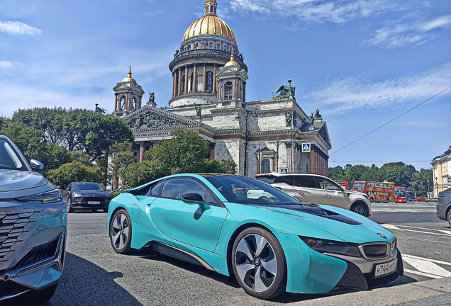 BMW i8