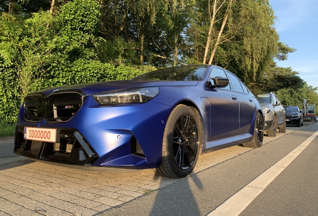 BMW M5 G90