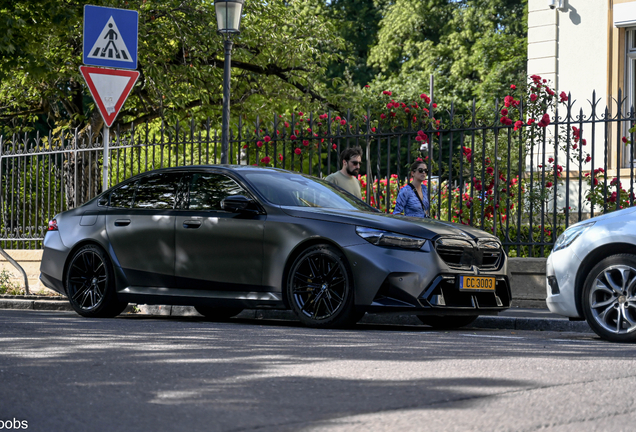 BMW M5 G90