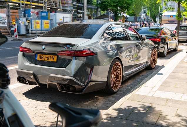 BMW M5 G90