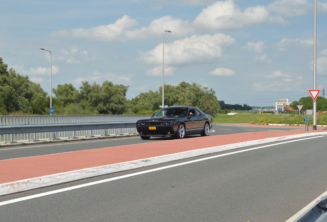 Dodge Challenger SRT-8