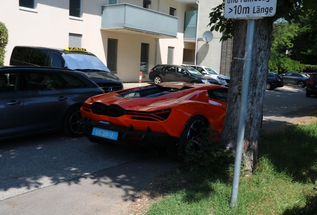 Lamborghini Revuelto
