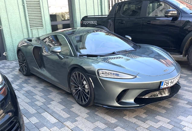 McLaren GT