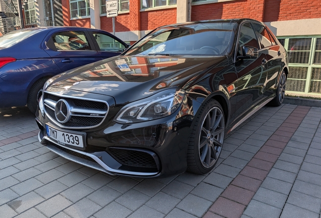 Mercedes-Benz E 63 AMG S W212