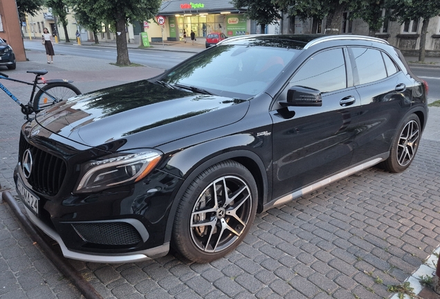 Mercedes-Benz GLA 45 AMG X156