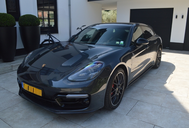 Porsche 971 Panamera Turbo Sport Turismo