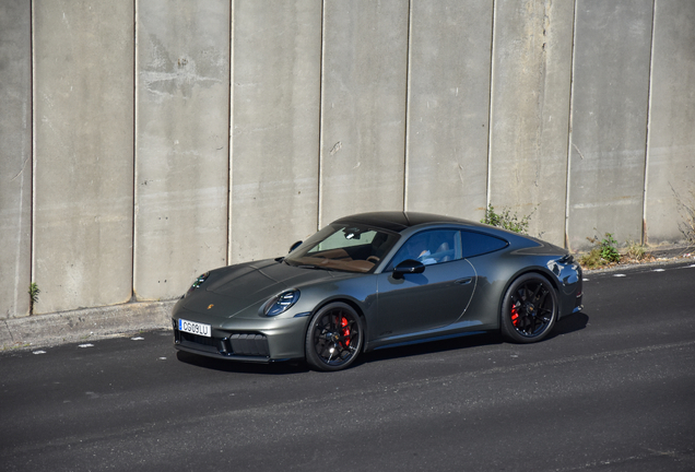 Porsche 992 Carrera 4 GTS MkII