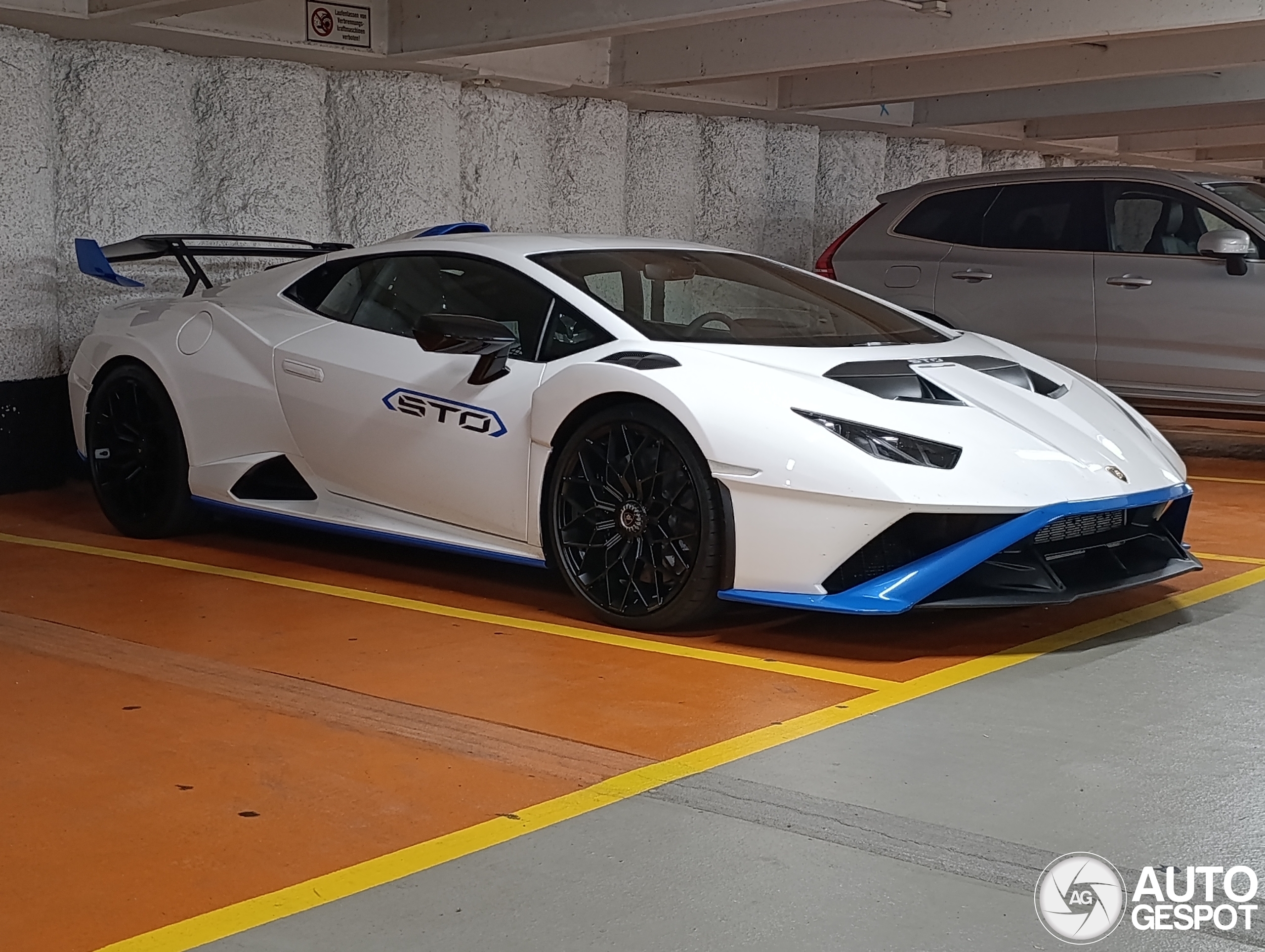 Lamborghini Huracán LP640-2 STO