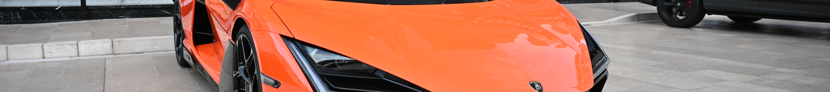 Lamborghini Revuelto