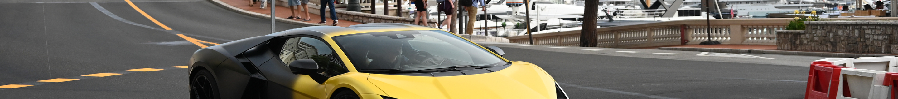 Lamborghini Revuelto