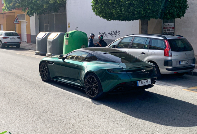 Aston Martin DB12