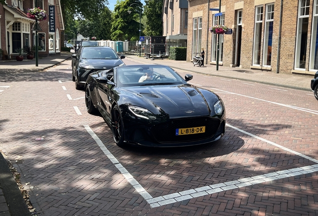 Aston Martin DBS Superleggera Volante