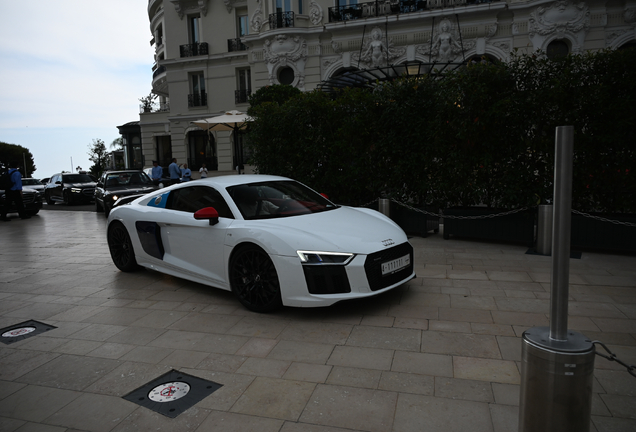 Audi R8 V10 Plus 2015