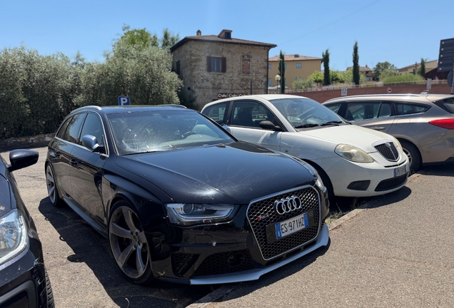 Audi RS4 Avant B8